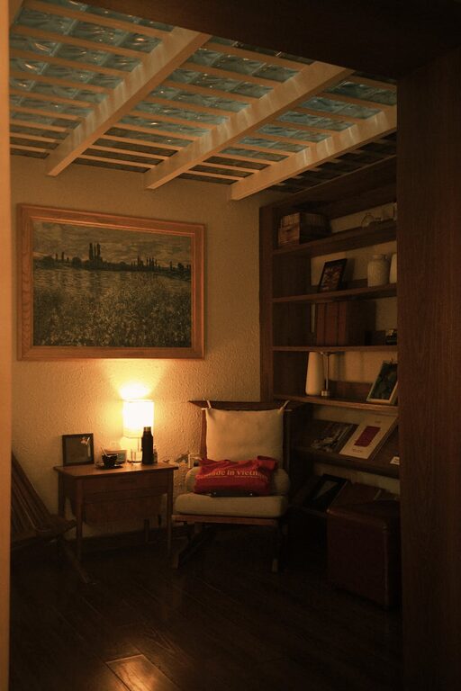 How to Create a Cozy and Inviting Reading Nook at Home
